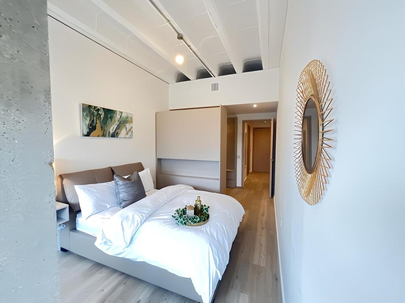 1Br Luxury Flat At Train Station - Long Stays Welcome - Just Ask ミルトン・ケインズ エクステリア 写真