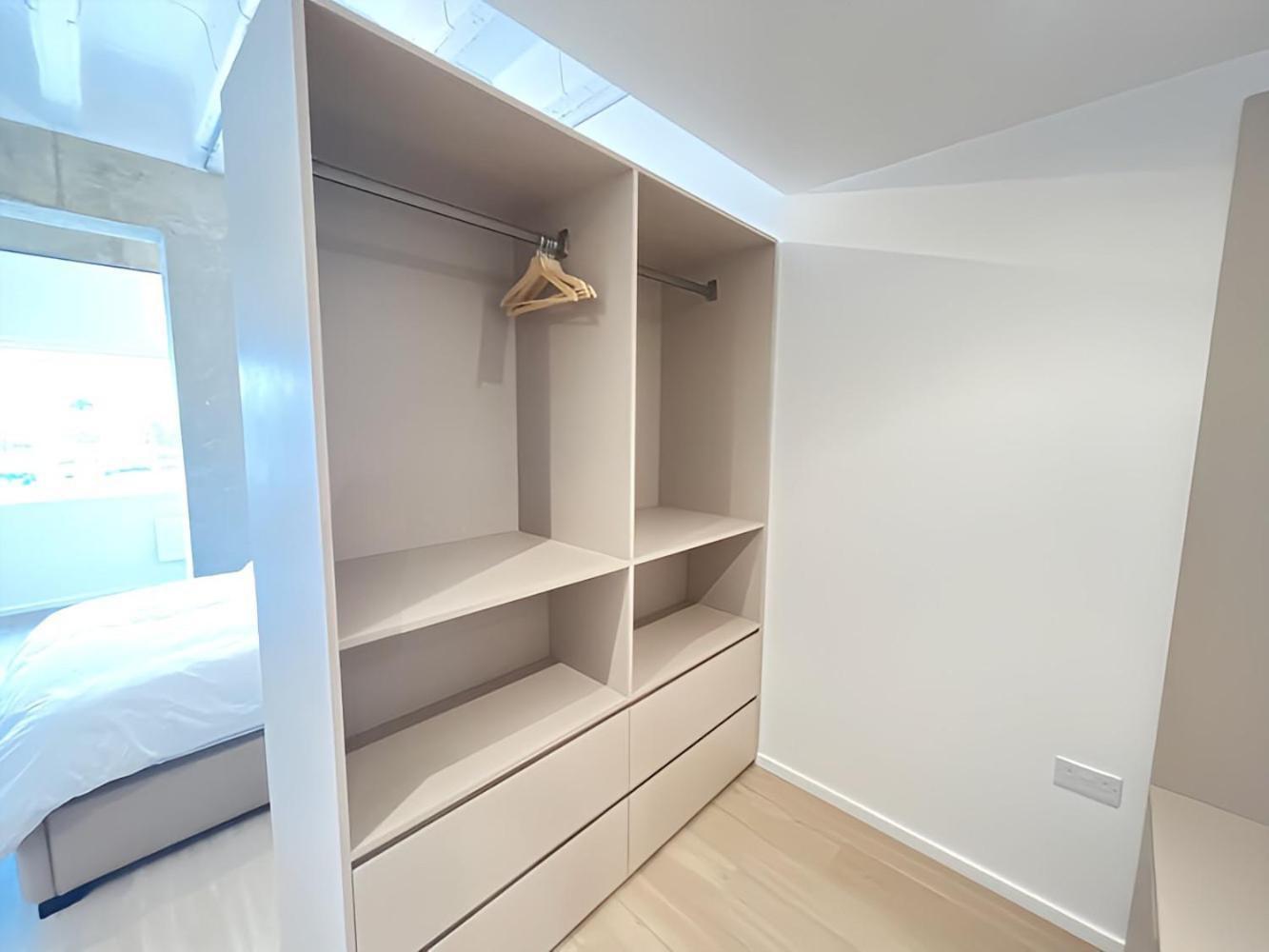 1Br Luxury Flat At Train Station - Long Stays Welcome - Just Ask ミルトン・ケインズ エクステリア 写真